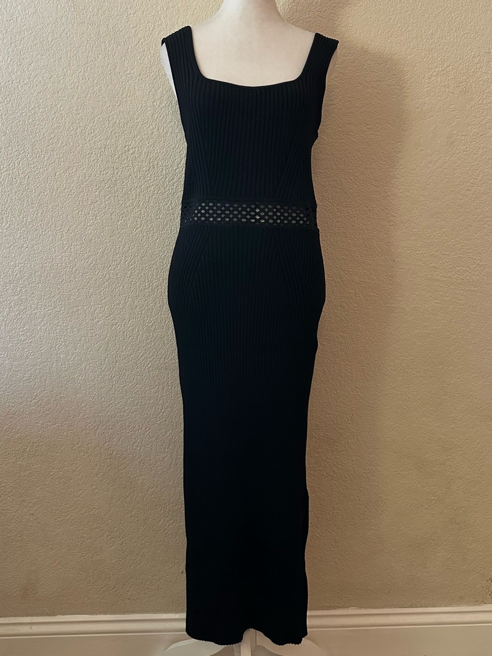 House of Harlow 1960 Crochet Ring Midi Dress - Picture 2 of 5